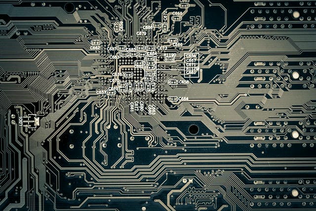 電子機器を支える秘密兵器プリント基板の魅力と知られざる課題